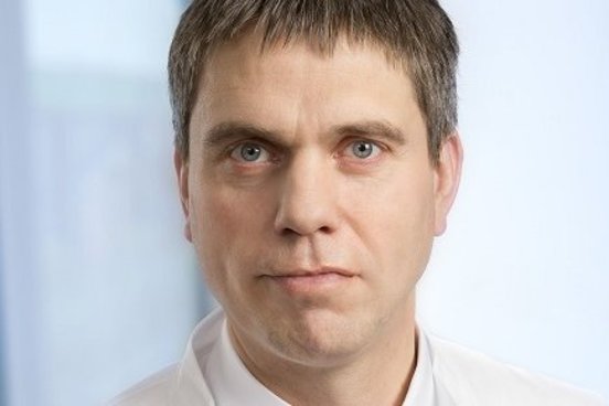 Portraitfoto von Dr. Andreas Ruttloff, Chefarzt der Klinik für Angiologie