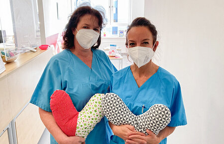 Brustschwester Anne-Gret (links) und Jessica (rechts) stehen unseren Patientinnen während dem Kampf gegen den Krebs zur Seite. 