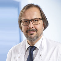 Portraitfoto Prof. Dr. med. Gerrit Matthes